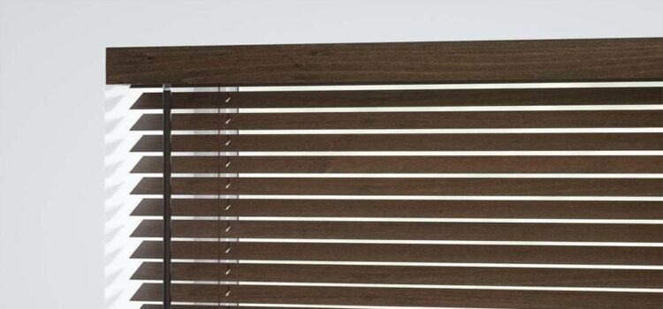 What are the features of wooden blinds